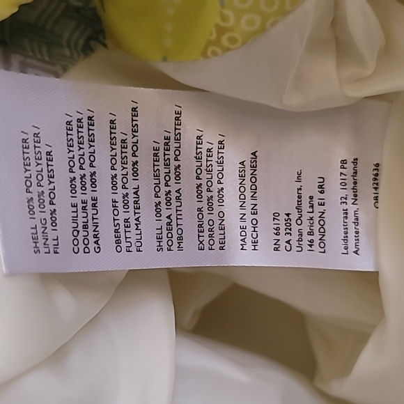 Urban Outfitters Kit Printed Nylon Puffer Jacket size S - Picture 6 of 8